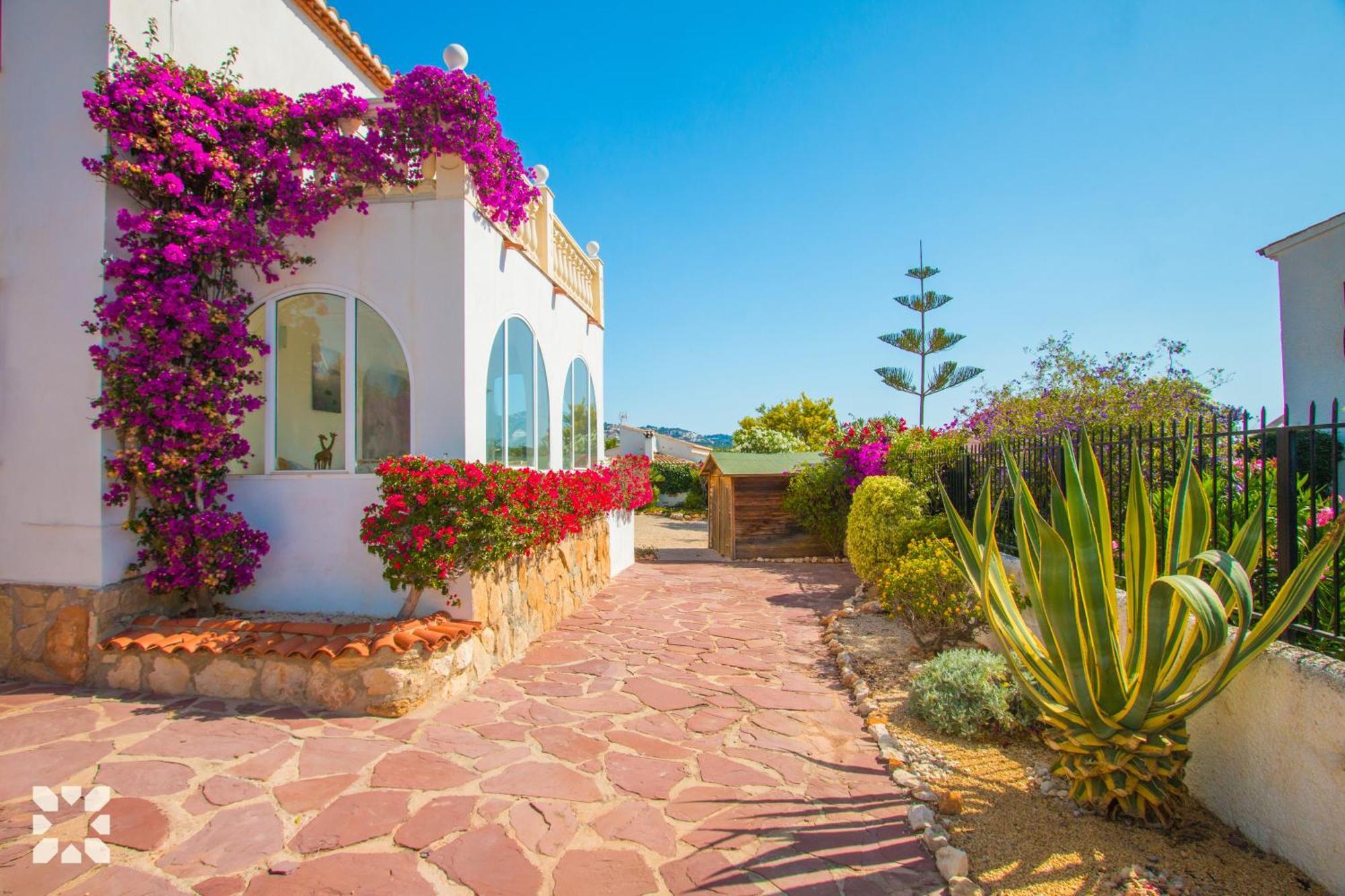 Ladera By Abahana